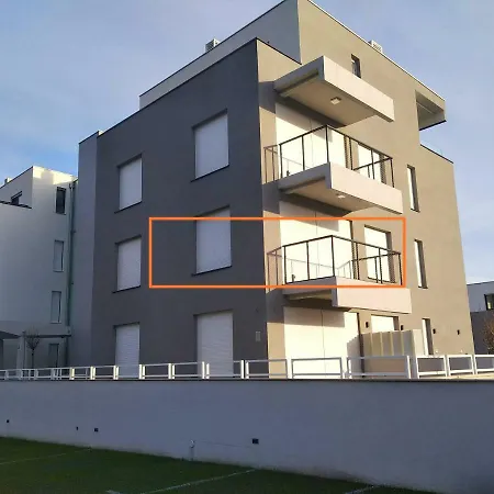 Apartment Mm
