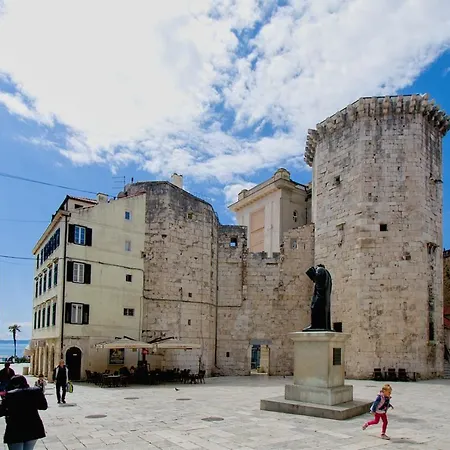 アパート Mm スプリト