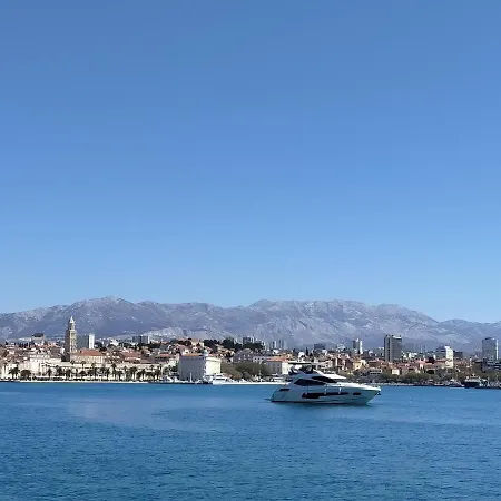 アパート Mm スプリト